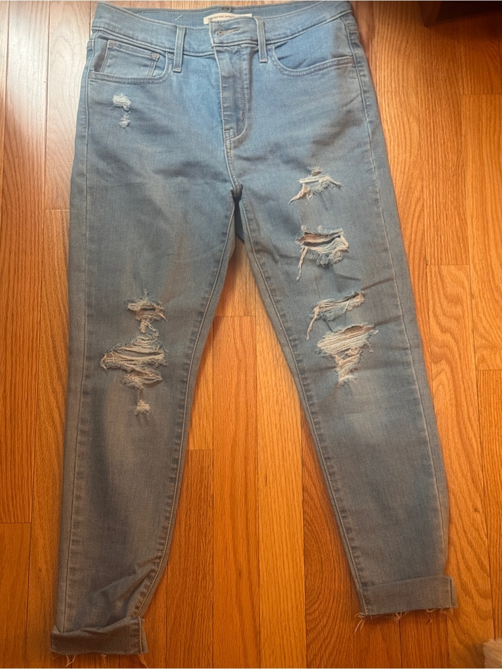 Levi High Rise Super Skinny